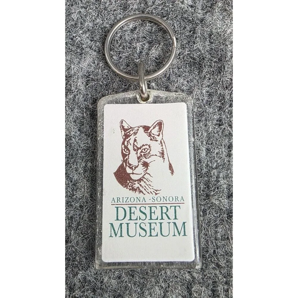 Arizona-Sonora Desert Museum Souvenir Keychain With Mountain Lion Design